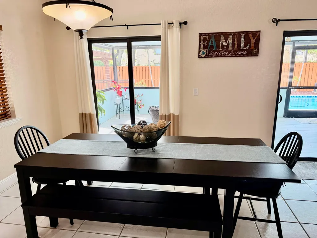9914 NW 52nd Street Sunrise FL 33351