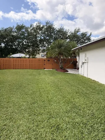 9914 NW 52nd Street Sunrise FL 33351