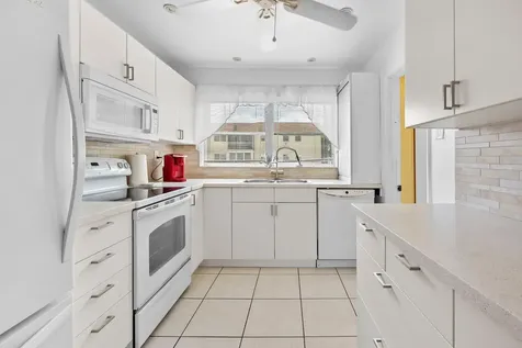 4047 NW 16th Street Lauderhill FL 33313