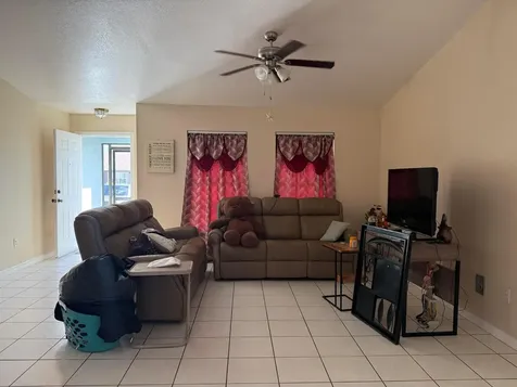 319 SE 27th Street Cape Coral FL 33904