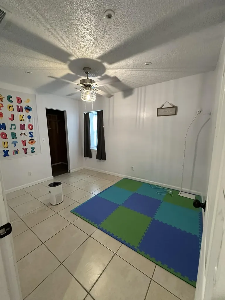 1818 SE Vesthaven Court Port St Lucie FL 34952