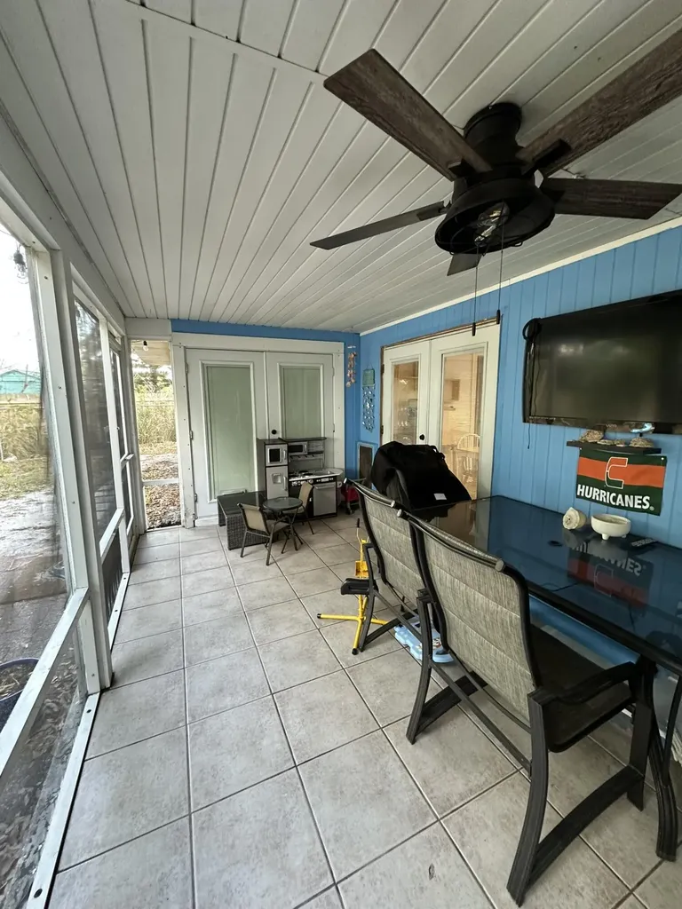 1818 SE Vesthaven Court Port St Lucie FL 34952