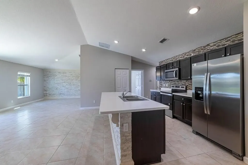 2372 SE Maslan Avenue Port St Lucie FL 34952