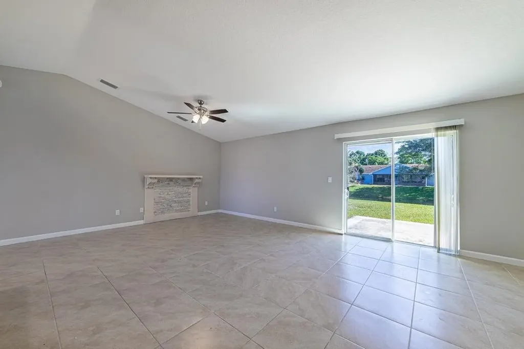 2372 SE Maslan Avenue Port St Lucie FL 34952