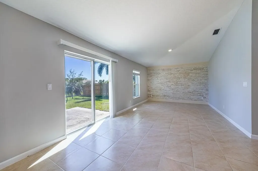 2372 SE Maslan Avenue Port St Lucie FL 34952
