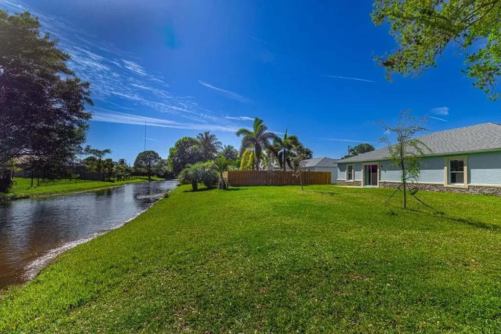 2372 SE Maslan Avenue Port St Lucie FL 34952