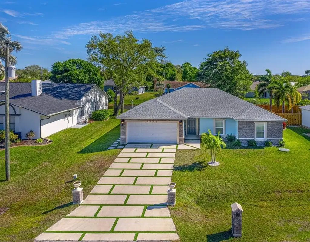 2372 SE Maslan Avenue Port St Lucie FL 34952