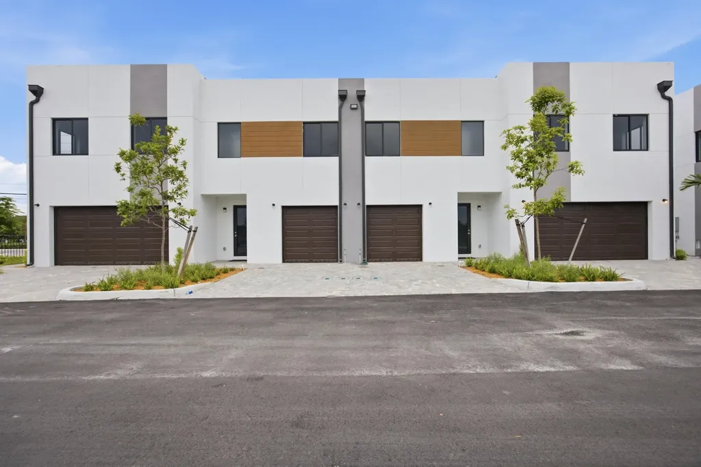 1546 NW 1st Avenue Pompano Beach FL 33060
