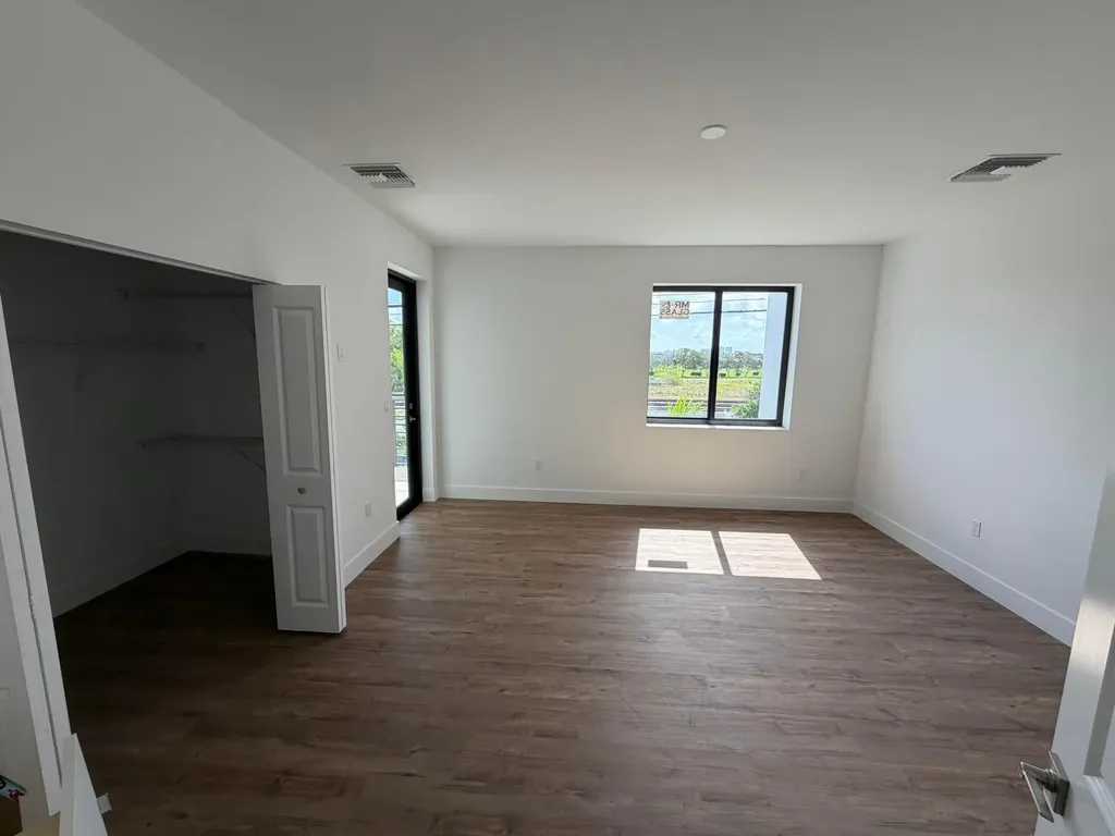 1546 NW 1st Avenue Pompano Beach FL 33060