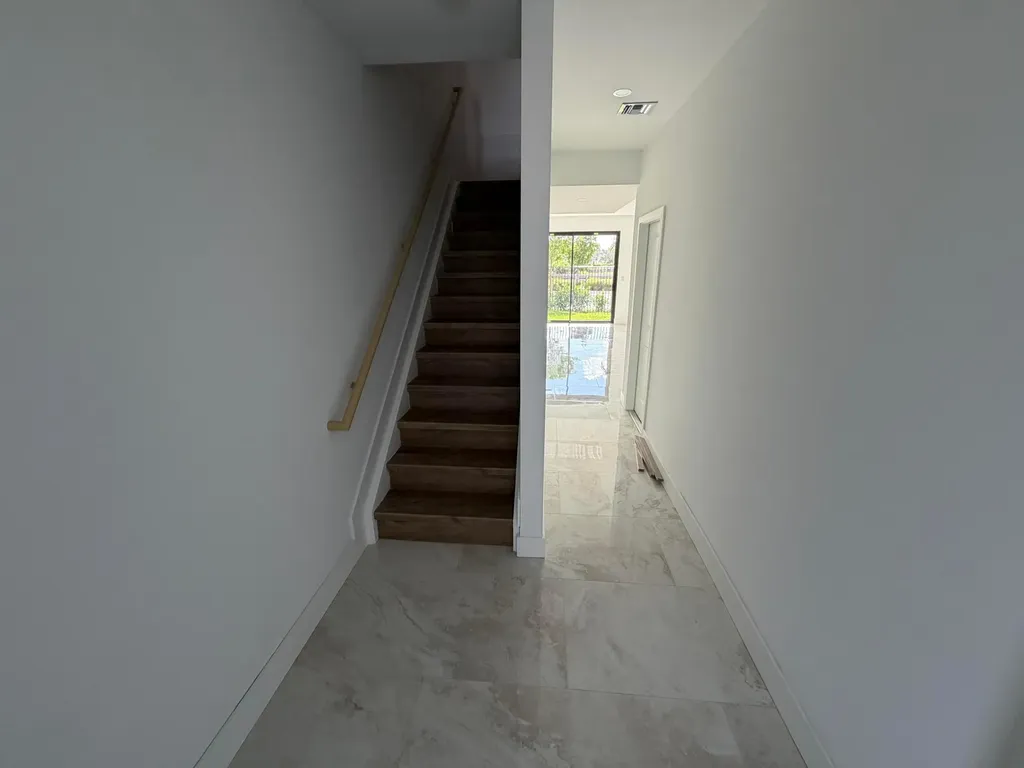 111 NW 15th Court Pompano Beach FL 33060