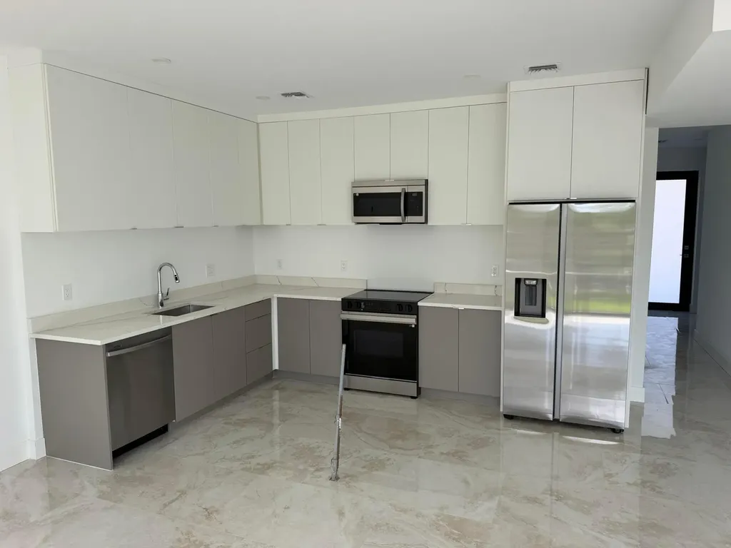 111 NW 15th Court Pompano Beach FL 33060