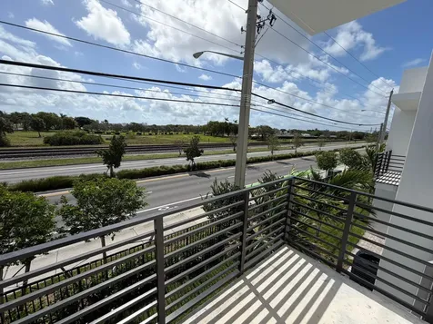1546 NW 1st Avenue Pompano Beach FL 33060