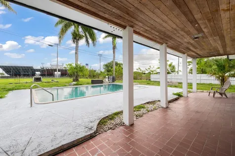 360 Kismet Avenue Pahokee FL 33476