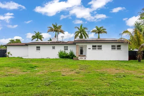 360 Kismet Avenue Pahokee FL 33476