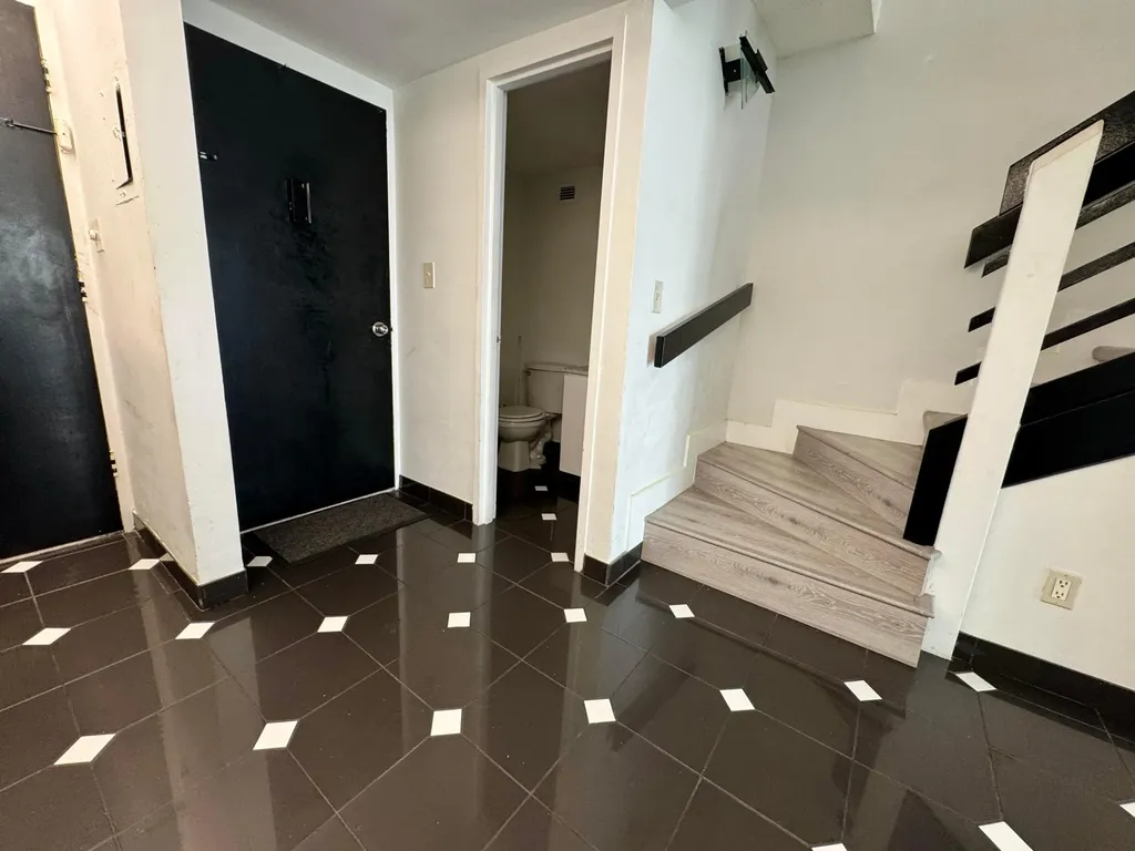 5401 Collins Avenue Miami Beach FL 33140