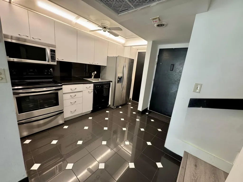 5401 Collins Avenue Miami Beach FL 33140