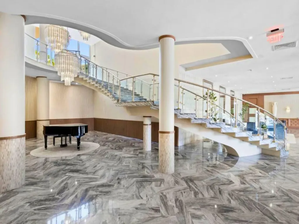 5401 Collins Avenue Miami Beach FL 33140