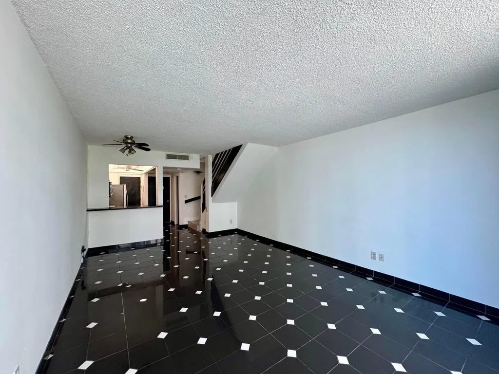 5401 Collins Avenue Miami Beach FL 33140