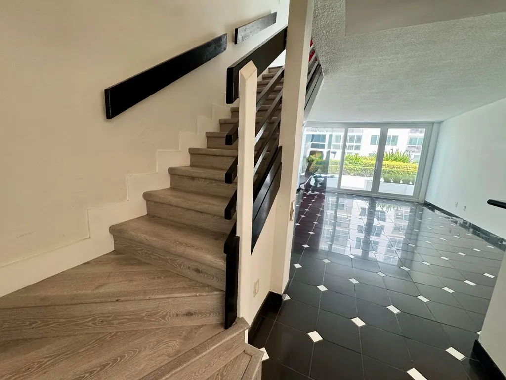 5401 Collins Avenue Miami Beach FL 33140