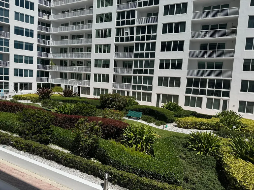 5401 Collins Avenue Miami Beach FL 33140