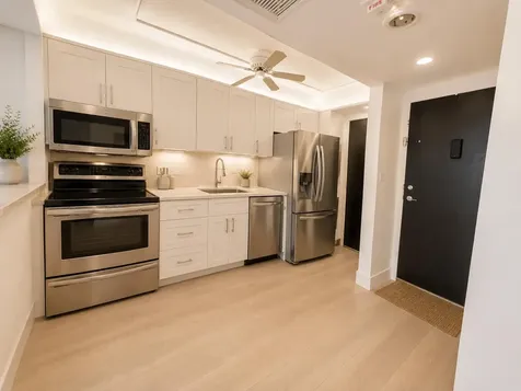 5401 Collins Avenue Miami Beach FL 33140