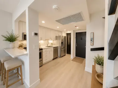 5401 Collins Avenue Miami Beach FL 33140
