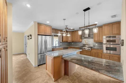 1915 NE 208th Terrace Miami FL 33179