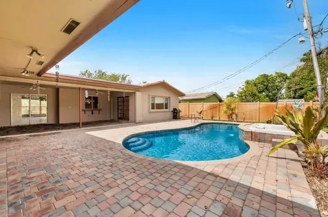 1915 NE 208th Terrace Miami FL 33179
