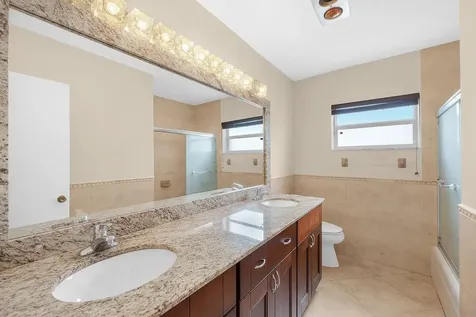 1915 NE 208th Terrace Miami FL 33179