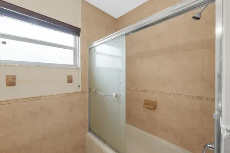 1915 NE 208th Terrace Miami FL 33179