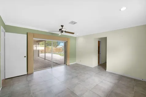 1915 NE 208th Terrace Miami FL 33179