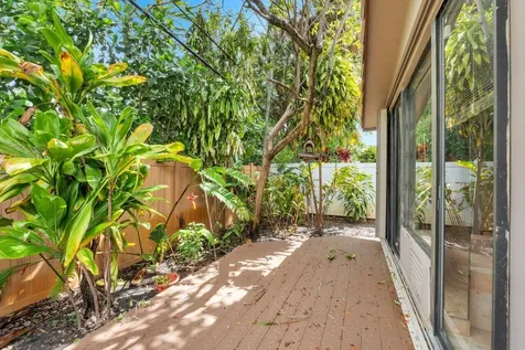 1915 NE 208th Terrace Miami FL 33179