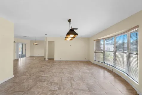 1915 NE 208th Terrace Miami FL 33179