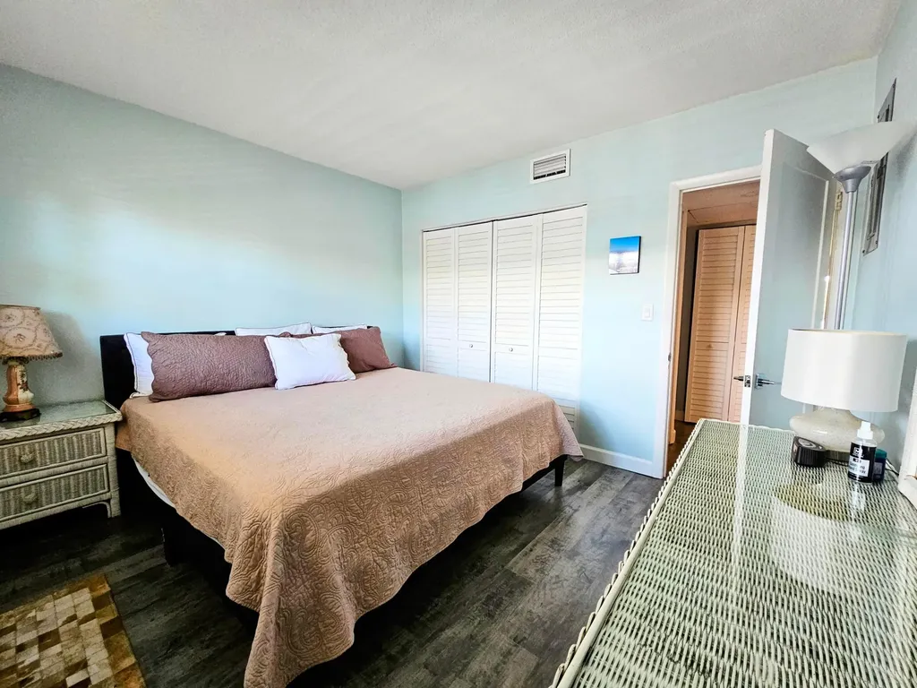 5530 N Ocean Boulevard Ocean Ridge FL 33435