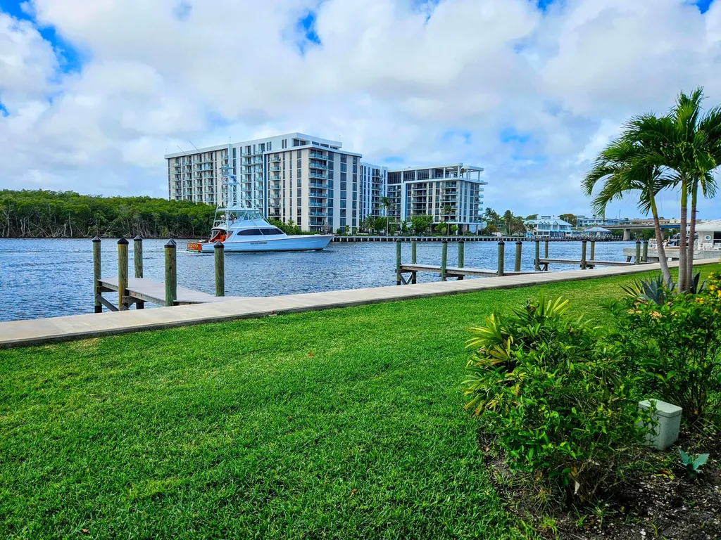 5530 N Ocean Boulevard Ocean Ridge FL 33435