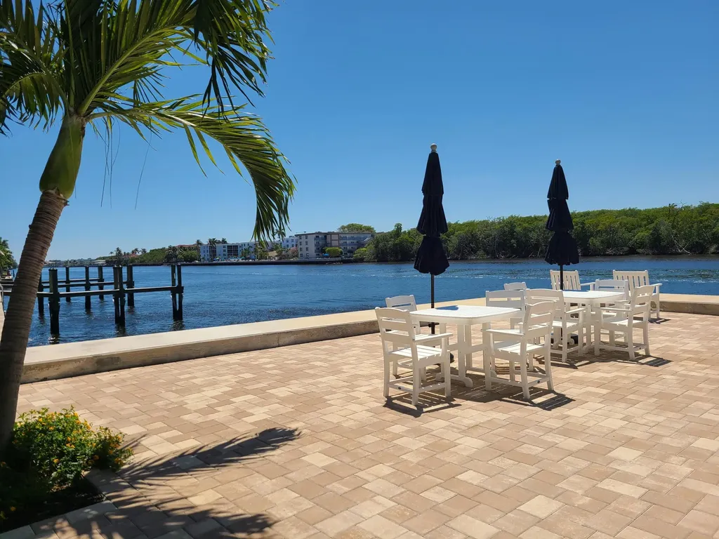 5530 N Ocean Boulevard Ocean Ridge FL 33435