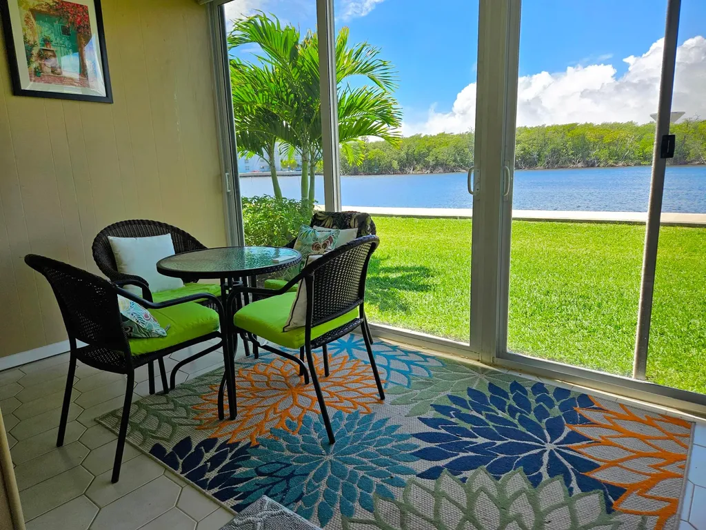 5530 N Ocean Boulevard Ocean Ridge FL 33435
