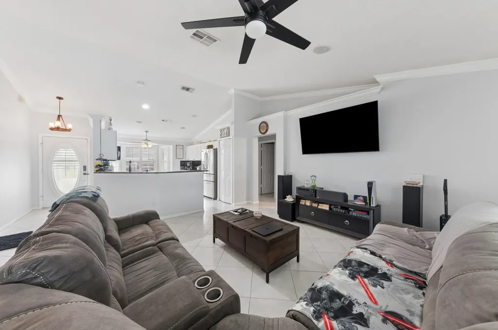5317 NW South Lanett Circle Port St Lucie FL 34986
