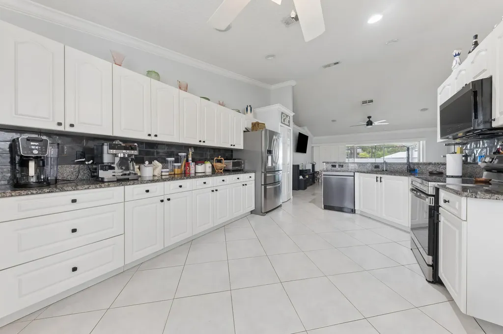 5317 NW South Lanett Circle Port St Lucie FL 34986