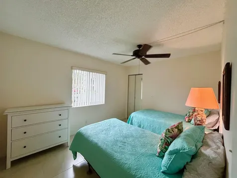 140 Lake Pine Circle Greenacres FL 33463