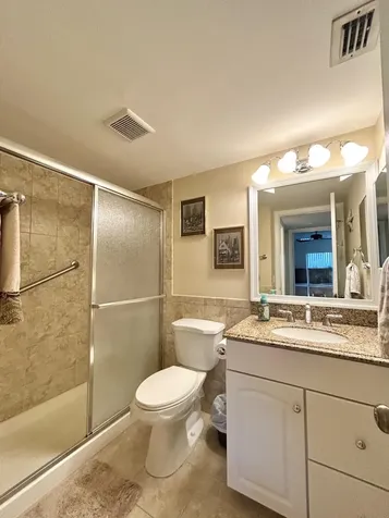 140 Lake Pine Circle Greenacres FL 33463