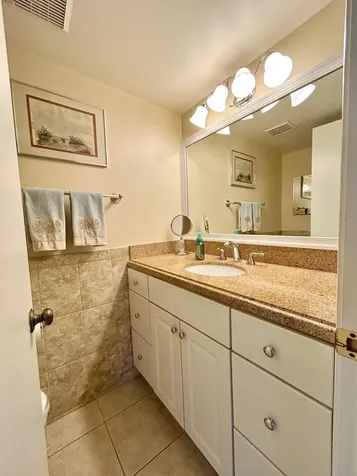 140 Lake Pine Circle Greenacres FL 33463