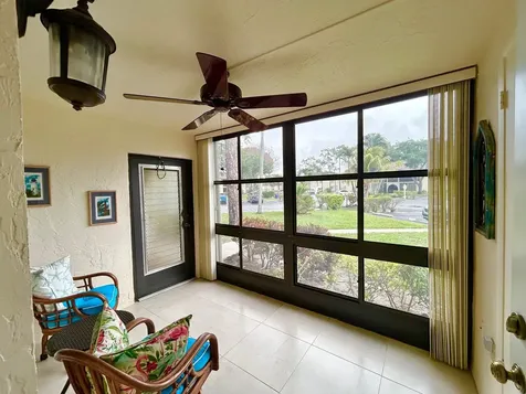 140 Lake Pine Circle Greenacres FL 33463