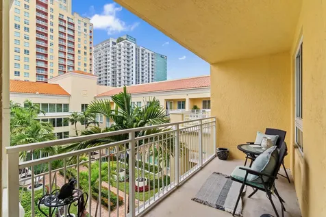 7355 SW 89th Miami FL 33156