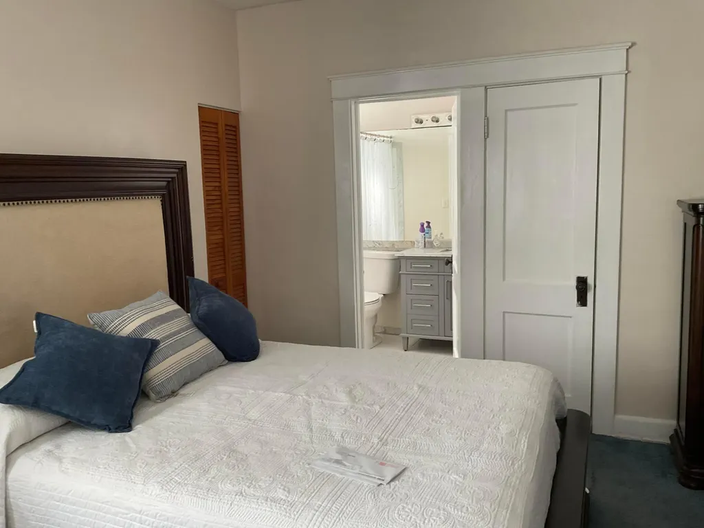 628 54th Street West Palm Beach FL 33407