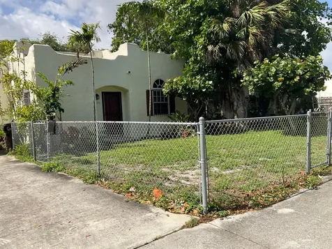 628 54th Street West Palm Beach FL 33407