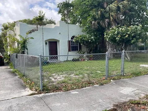 628 54th Street West Palm Beach FL 33407