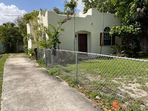 628 54th Street West Palm Beach FL 33407