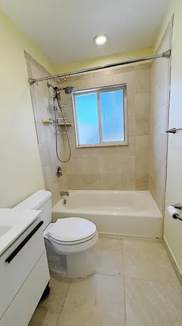 222 SE 2nd Terrace Dania Beach FL 33004