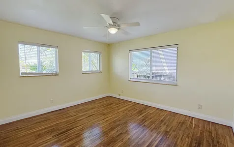 222 SE 2nd Terrace Dania Beach FL 33004